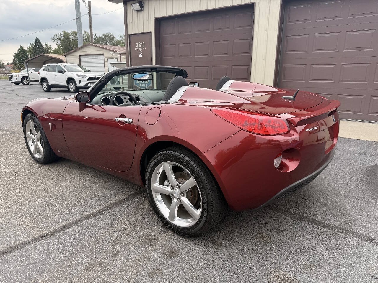Used 2009 Pontiac Solstice Convertible w/ Preferred Package RWD image 5