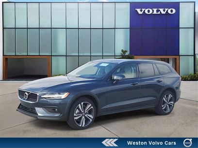 New 2026 Volvo V60 B5 Cross Country Plus w/ Protection Package Premier