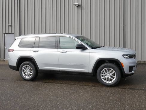 New 2026 Jeep Grand Cherokee L Laredo AWD/4WD image 6