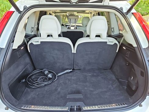 Used 2023 Volvo XC90 T8 Ultimate w/ Protection Package Premier AWD/4WD image 35