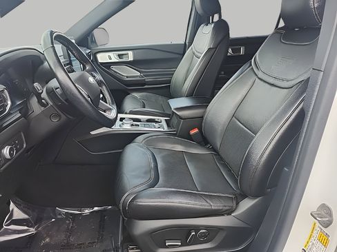Certified 2020 Ford Explorer ST w/ Premium Technology Package image 14