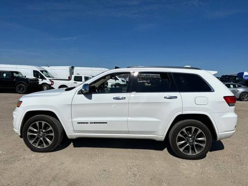 Used 2017 Jeep Grand Cherokee Overland image 3