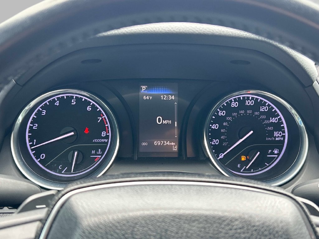 Used 2019 Toyota Camry SE FWD image 21