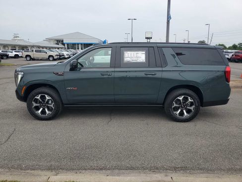 New 2026 GMC Yukon XL AT4 Ultimate AWD/4WD image 2