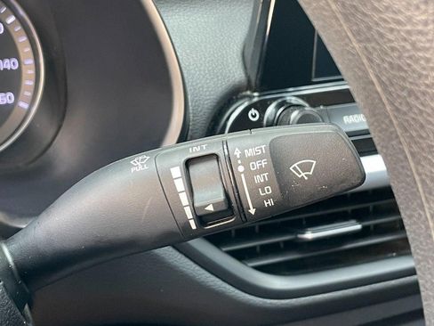 Used 2022 Kia Forte LXS w/ LXS Technology Package image 24