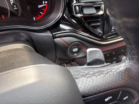 Used 2023 Dodge Durango R/T image 32