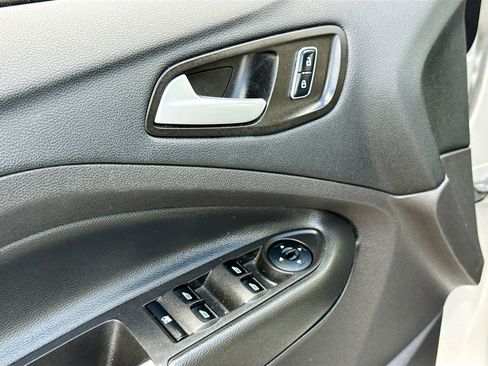 Used 2016 Ford Escape SE AWD/4WD image 7