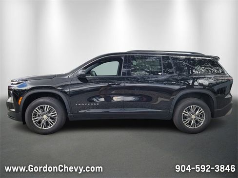 New 2025 Chevrolet Traverse LT w/ Driver Confidence Package image 2
