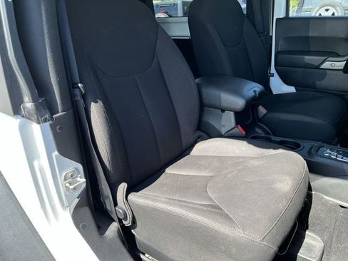 Used 2015 Jeep Wrangler Sport AWD/4WD image 25