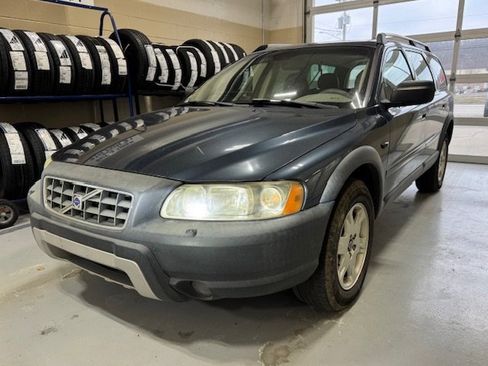 Used 2006 Volvo XC70 image 2