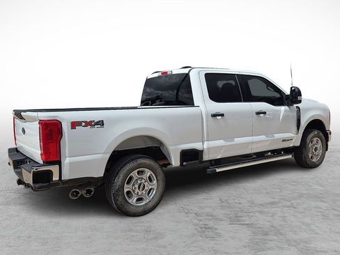 Used 2025 Ford F250 XLT w/ FX4 Off-Road Package AWD/4WD image 11
