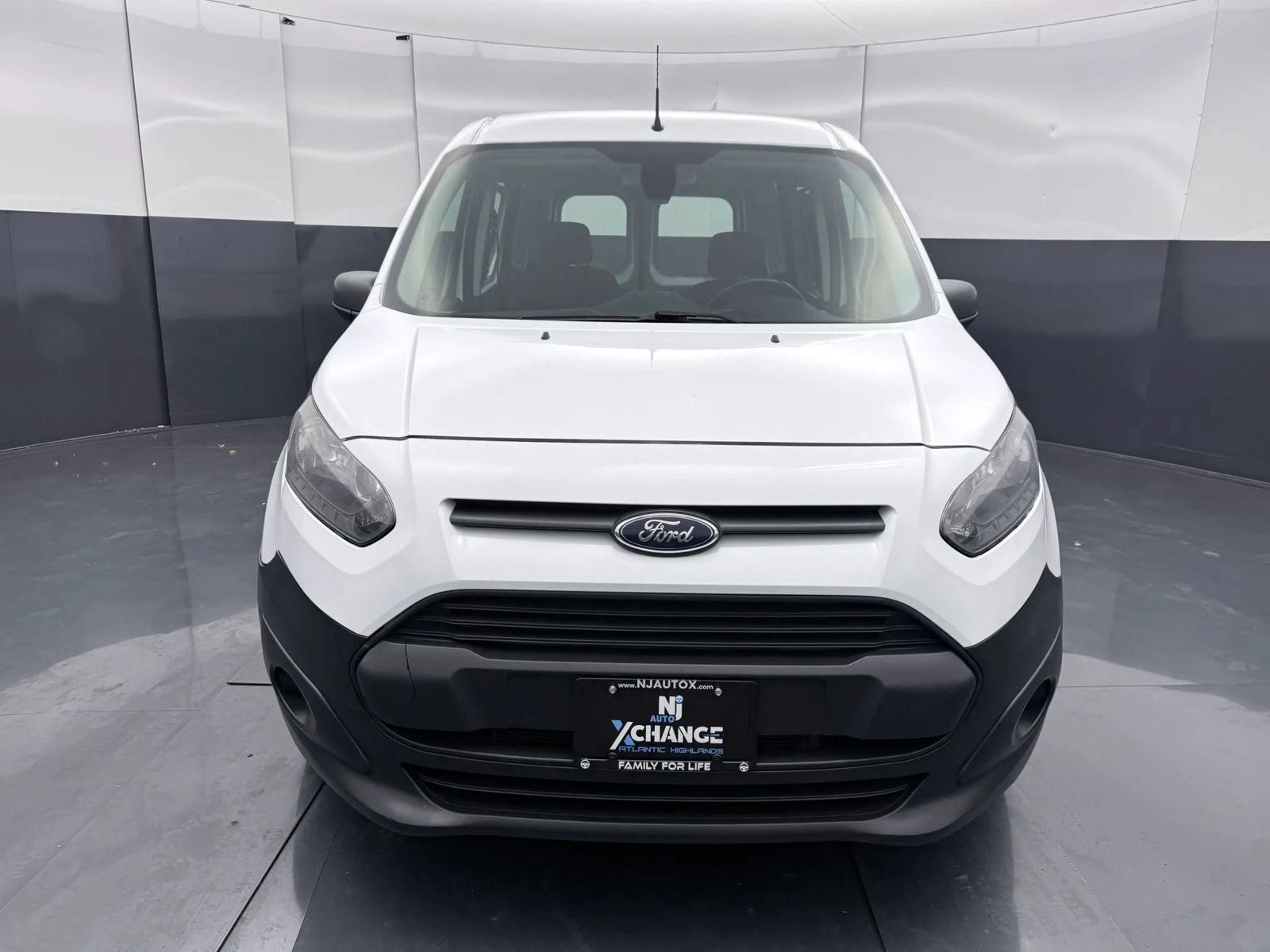 Used 2016 Ford Transit Connect XL FWD image 2