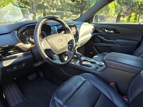 Used 2023 Chevrolet Traverse RS AWD/4WD image 12