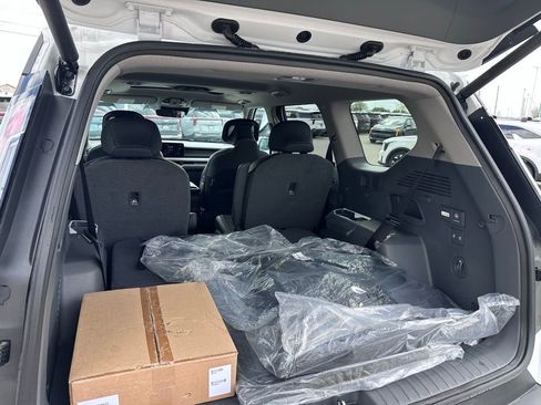 New 2026 Kia EV9 Light image 26