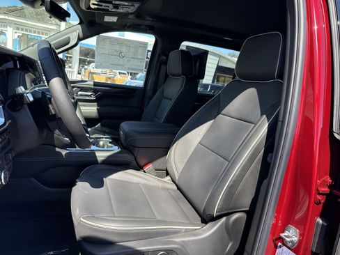 New 2026 GMC Yukon XL Elevation w/ Elevation Premium Package image 12