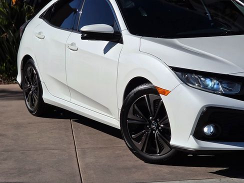 Used 2017 Honda Civic EX image 4