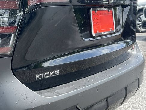 Used 2025 Nissan Kicks SR FWD image 31