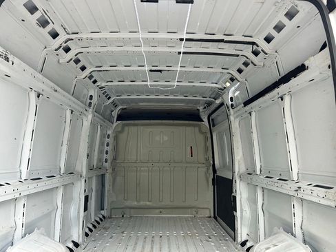 Used 2018 RAM ProMaster 2500 w/ Interior Convenience Group image 33