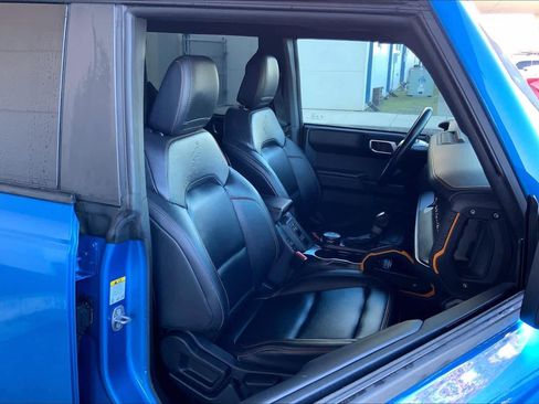 Used 2024 Ford Bronco Badlands image 9