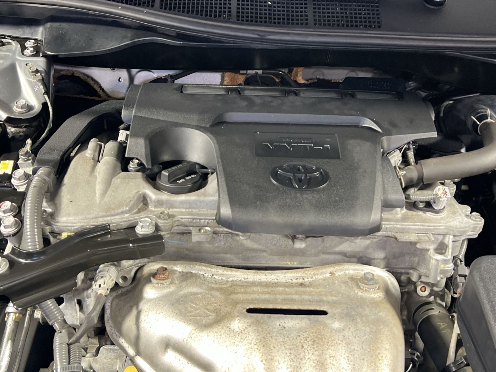 Used 2015 Toyota Camry LE FWD image 29