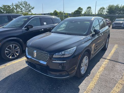 Used 2020 Lincoln Corsair FWD image 2
