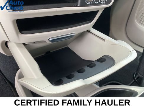 Used 2024 Chrysler Pacifica Touring-L FWD image 43