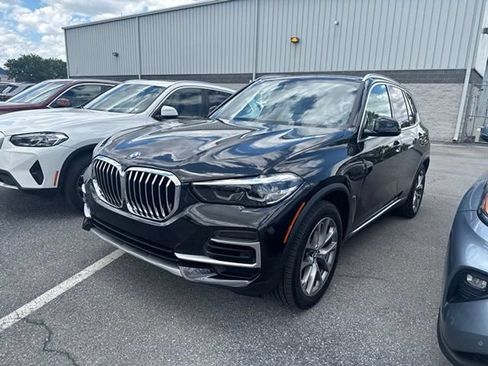 Used 2023 BMW X5 xDrive40i w/ Premium Package AWD/4WD image 1