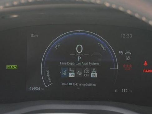 Used 2025 Toyota Camry SE image 32