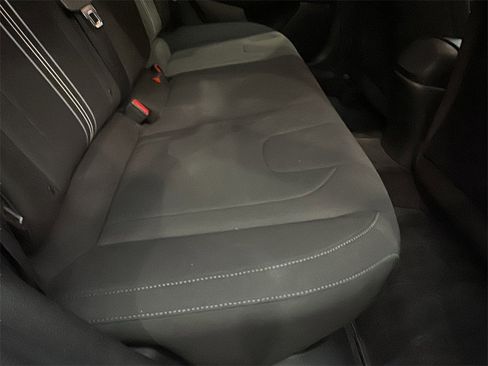 Used 2023 Hyundai Elantra Blue image 14