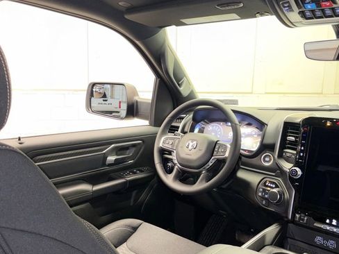 New 2026 RAM 1500 4x4 Crew Cab image 13