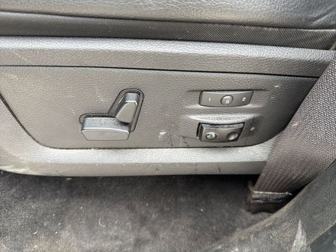 Used 2017 RAM 1500 Laramie w/ Convenience Group image 10