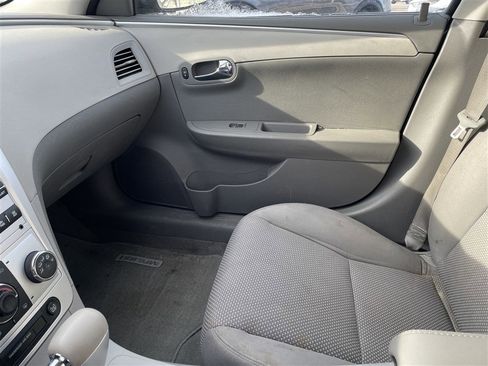 Used 2010 Chevrolet Malibu LT w/ Power Convenience Package image 16