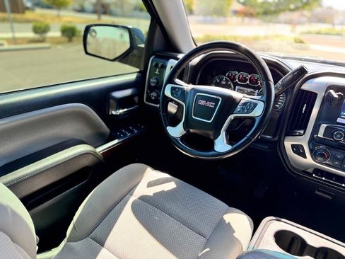 Used 2017 GMC Sierra 1500 SLE w/ SLE Value Package AWD/4WD image 10