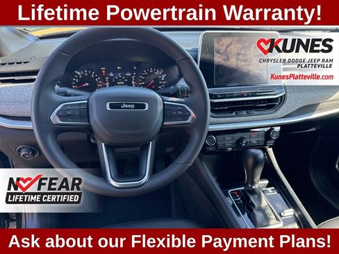 Used 2025 Jeep Compass Latitude image 15