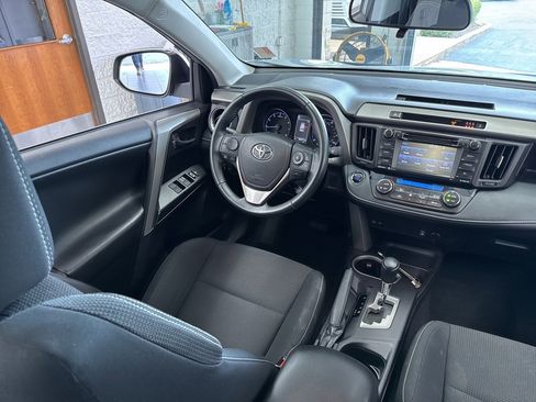 Certified 2018 Toyota RAV4 XLE image 46