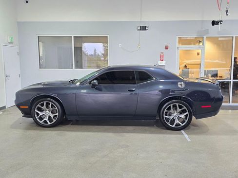 Used 2017 Dodge Challenger SXT Plus image 7