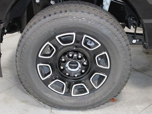 New 2026 Ford F250 Platinum image 23