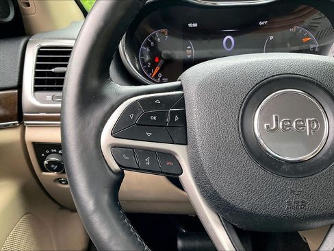 Used 2018 Jeep Grand Cherokee Limited AWD/4WD image 17