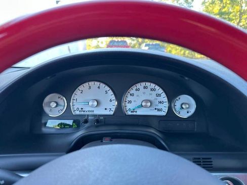 Used 2004 Ford Thunderbird Deluxe image 16