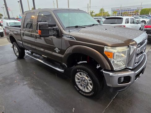 Used 2016 Ford F250 Lariat w/ Lariat Ultimate Package image 3