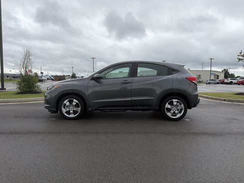 Certified 2021 Honda HR-V LX image 2