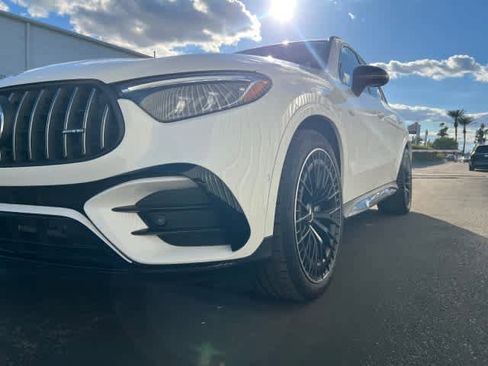Certified 2025 Mercedes-Benz GLC 43 AMG 4MATIC image 9