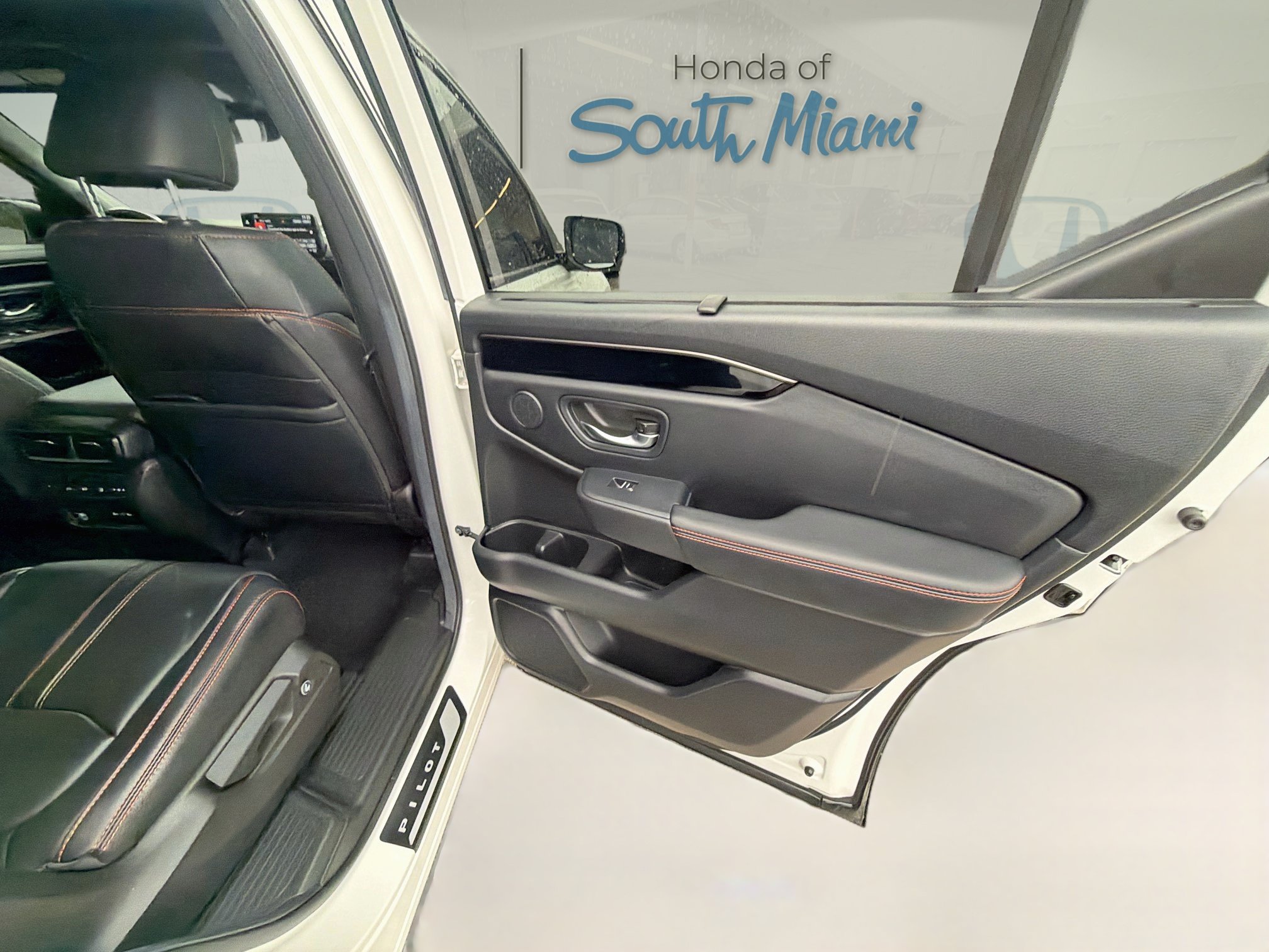 Used 2025 Honda Pilot TrailSport image 30