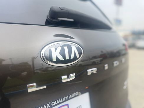 Used 2020 Kia Telluride S w/ S 8 Passenger Seating Package image 31