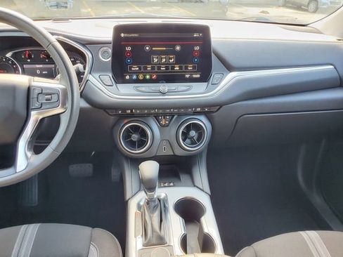 Certified 2024 Chevrolet Blazer LT w/ Convenience Package FWD image 18