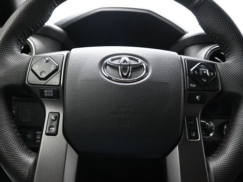 Used 2022 Toyota Tacoma TRD Off-Road w/ Technology Package image 7