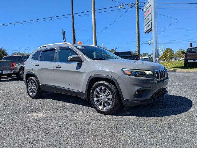 Used 2019 Jeep Cherokee Latitude Plus FWD image 3