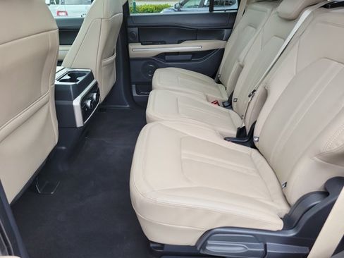 Certified 2022 Ford Expedition Limited AWD/4WD image 11