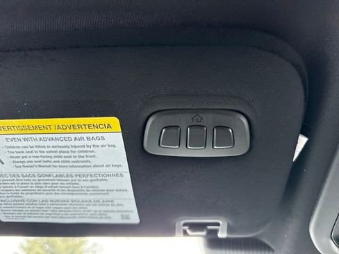 Used 2025 Ford Explorer ST-Line w/ ST-Line Street Pack image 40