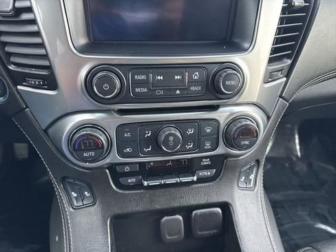 Used 2017 Chevrolet Suburban LT w/ Luxury Package image 11